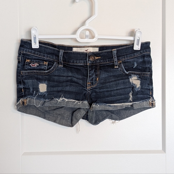 Hollister Y2K Low Rise Dark Wash Micro Jean Shorts sz 0 - Picture 1 of 6